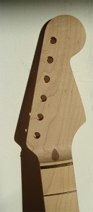 Головка грифа гитары